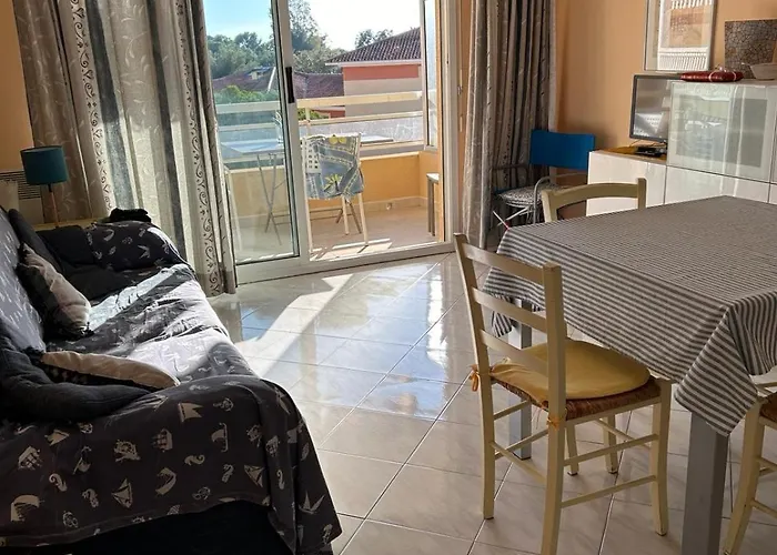 La Bluette - T2 - De Peguiere - St Raphael *