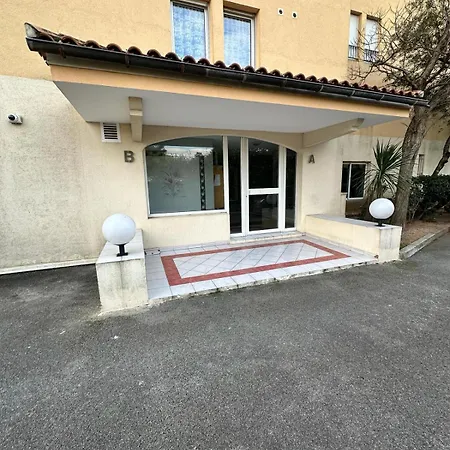 Apartment La Bluette - T2 - De Peguiere - St Raphael *