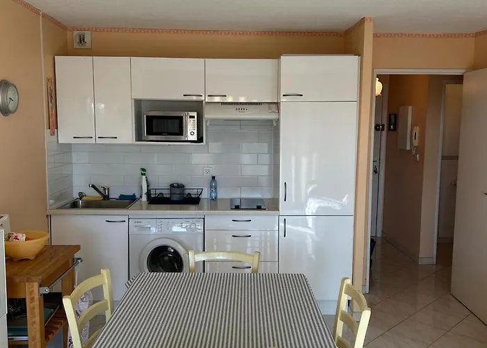 La Bluette - T2 - De Peguiere - St Raphael * Saint-Raphael (Var)