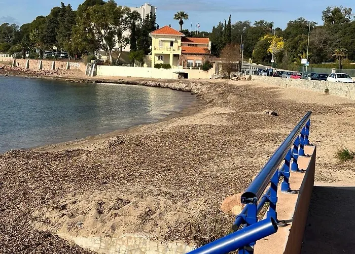 La Bluette - T2 - De Peguiere - St Raphael * Saint-Raphael (Var)